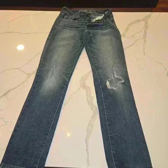 American Eagle Outfitters Womens Straight Super Stretch Distressed Jeans Size 2 - Picture 5 of 11
